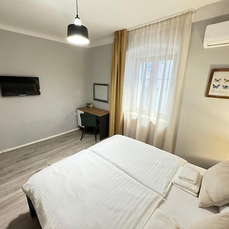 Four Seasons Appartement Rijeka Buitenkant foto