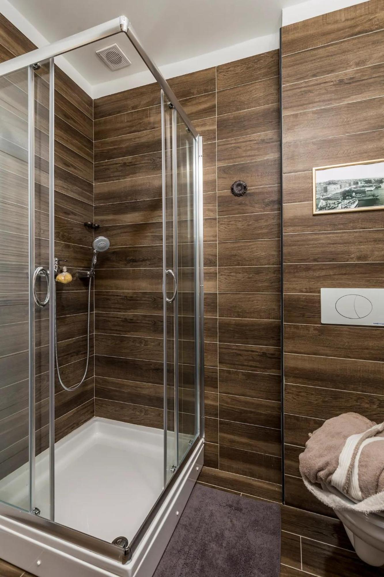 Four Seasons Appartement Rijeka Buitenkant foto